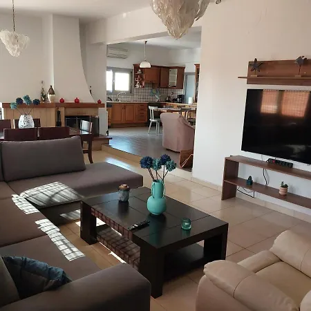 Passatempo Casa - 3 Bedroom Close To The Swimming Pool *